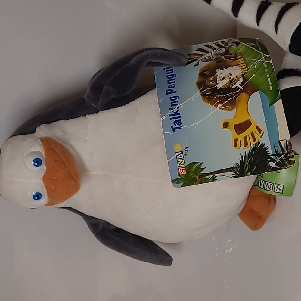 DreamWorks 2005 Madagascar plush stuffed animal talking penguin